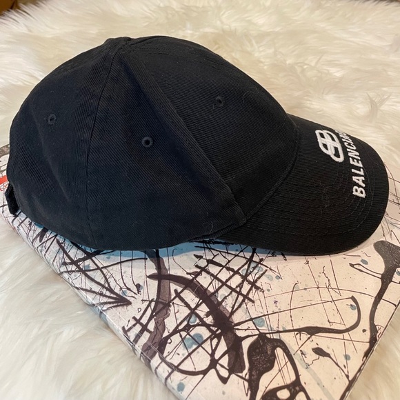 Balenciaga Baseball Cap - Picture 4 of 8